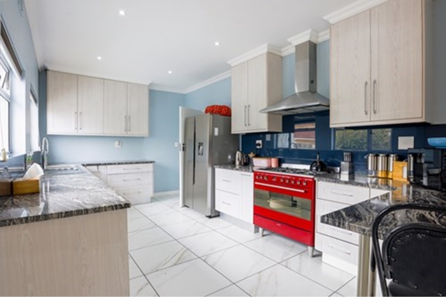 To Let 4 Bedroom Property for Rent in Monte Vista Western Cape
